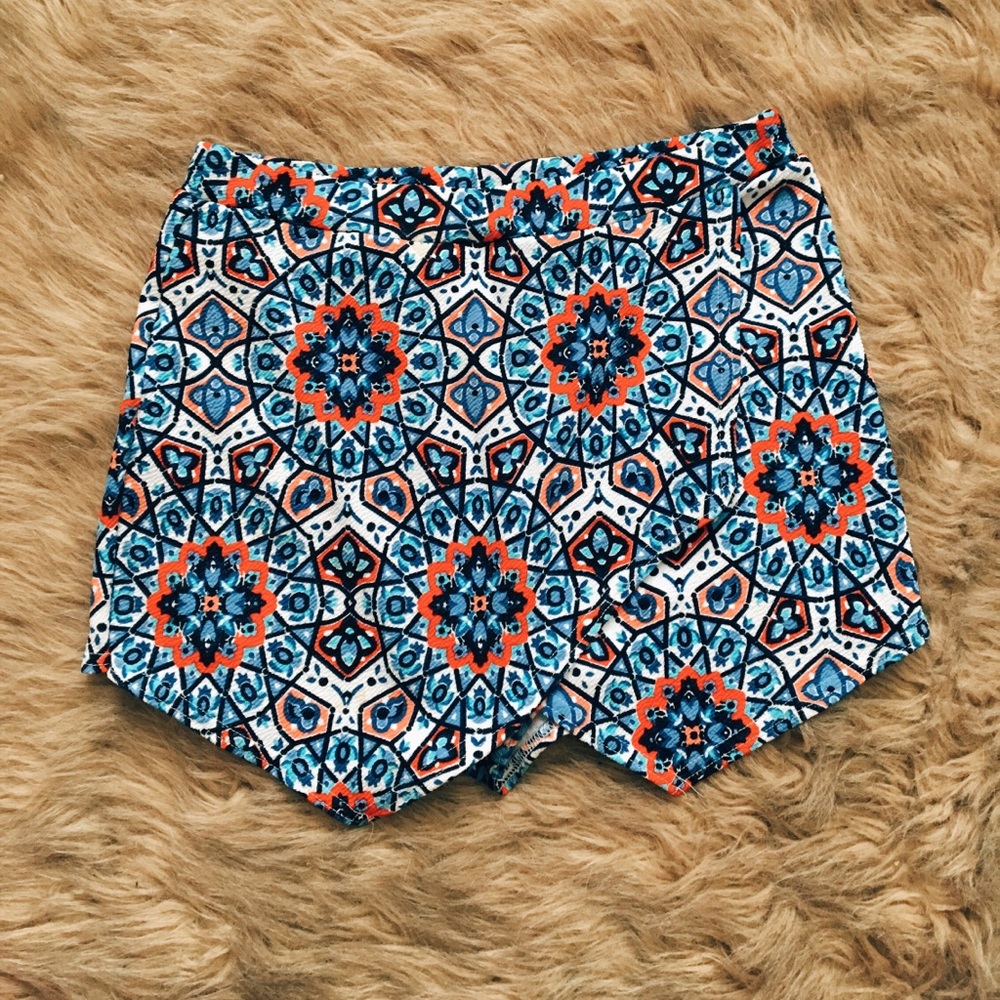 Geometric Envelope Skort